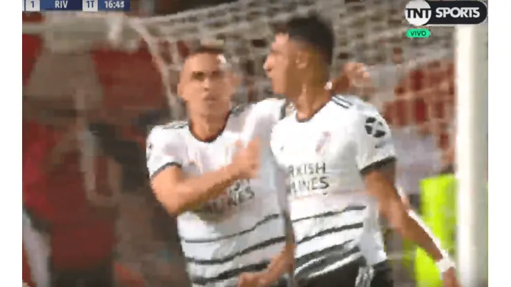No marcó nadie: Matías Suárez cabeceó y puso el 1-0 para River