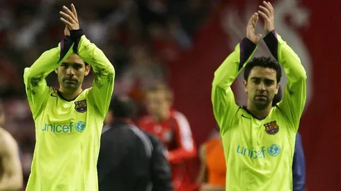 Rafael Márquez saluda a Xavi