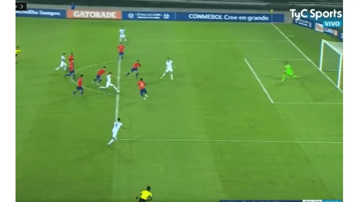 Álvarez hizo un jugadón y se la dio a Capaldo clavó un golazo al ángulo