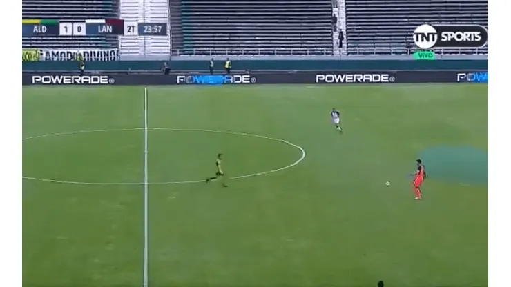 Infartó a más de uno: Rossi salió jugando como Gatti con Lanús
