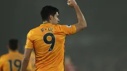 Wolverhampton rendidos a los pies de Raúl Jiménez.