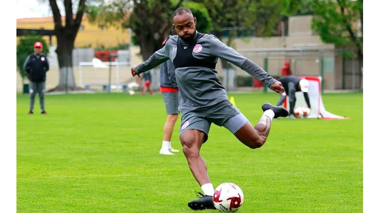 Ex América reconoció la gran inversión de Chivas.