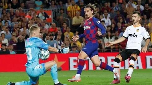 Qué canal transmite Valencia vs. Barcelona por La Liga