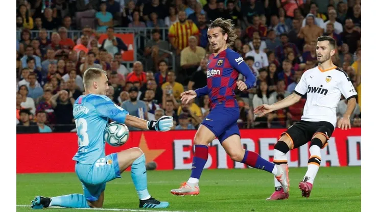 Qué canal transmite Valencia vs. Barcelona por La Liga