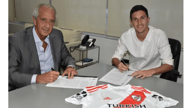 ¡La mejor noticia para River! Oficial: Nacho Fernández renovó hasta 2023