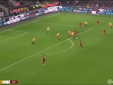 Salah metió un caño y Firmino clavó un golazo para el 2-1 de Liverpool