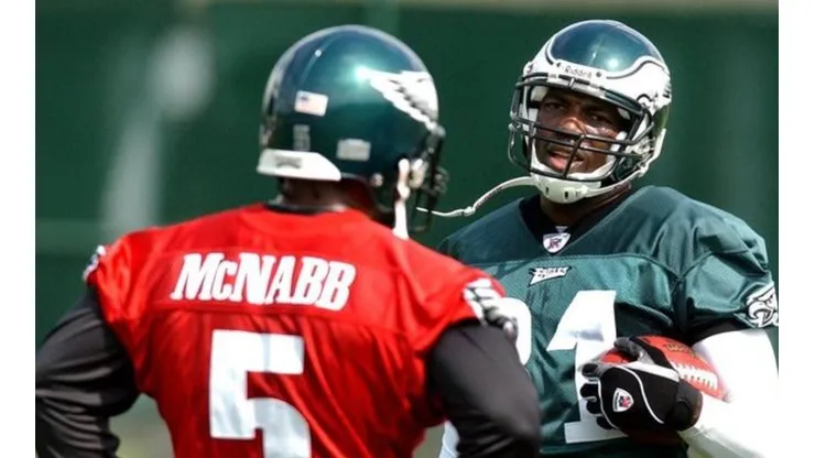No sueltan: Donovan McNabb y Terrell Owens volvieron a darse con todo.