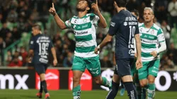 Santos lo tenía liquidado, pero Pumas descontó con dos penales y quedó vivo en la serie