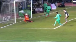 Así fue el increíble fallo de James en la Copa del Rey.