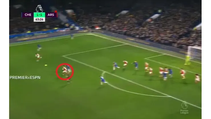 Desde ahí empezó a correr el jugador de Arsenal.