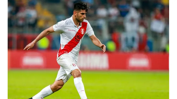 En caso de llegar, Carlos Zambrano destrabaría la salida de un jugador de Boca