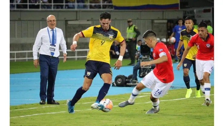 Leonardo Campana no podrá estar presente ante Colombia.