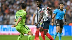 Un taxista casi arruina la llegada de Ake Loba a Rayados