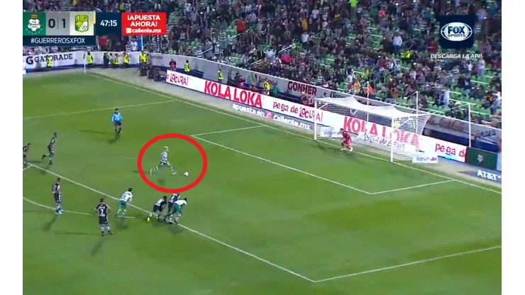 Lozano engañó a Cota y empató el juego de penal