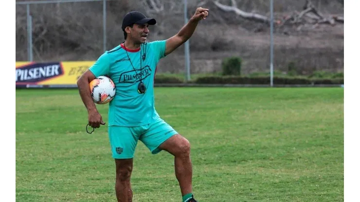 Fabián Bustos, entrenador de Barcelona Sporting Club.
