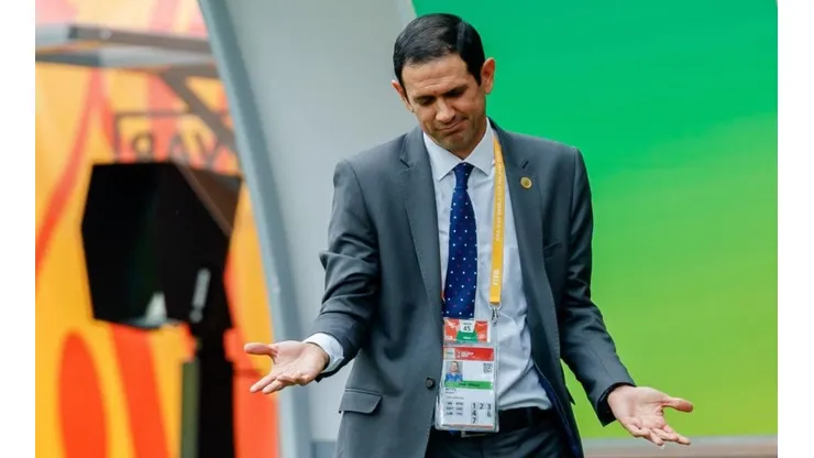 Ni los memes tuvieron piedad con Reyes: “El DT del que nada se esperaba”