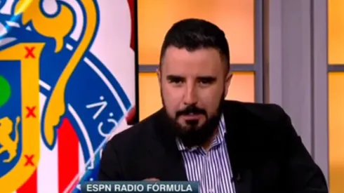 Álvaro Morales se ríe de las supuestas Súper Chivas