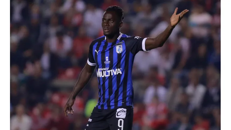 Monterrey le dio el dorsal 10 a Aké Loba