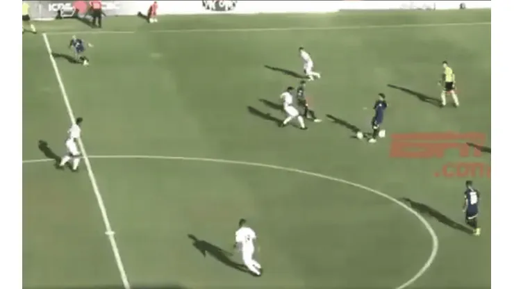 Viva el fútbol: la asistencia no-look de Dayro Moreno con Talleres