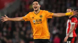 Raúl Jiménez anotó un doblete de forma épica y dio vuelta el resultado.