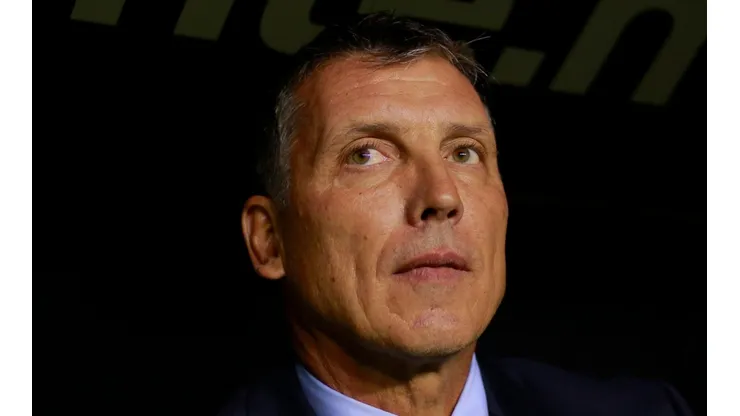 El técnico uruguayo no habló más de dos minutos con la prensa.
