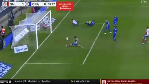 VIDEO: Insólito gol errado en La Liga MX