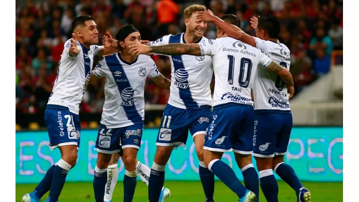 Primer gol del polaco con la playera de Puebla.