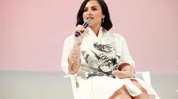 La cantante vuelve a cantar en un evento deportivo.