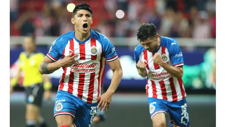 Alan Pulido, con las Chivas, fue el primer goleador mexicano en 17 campeonatos de la Liga MX.