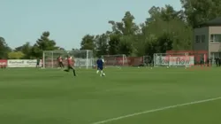 Intacto: la barrida de Mascherano en el amistoso ante Villa San Carlos