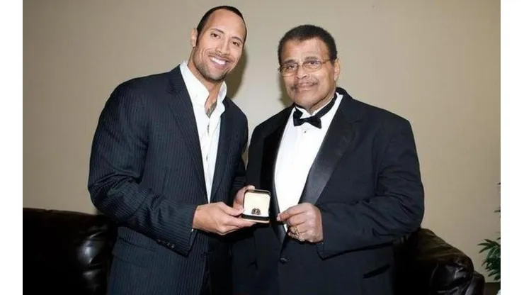 El trágico momento que atraviesa "The Rock" Johnson