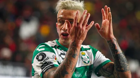 La MLS puede esperar: Brian Lozano renovó con Santos