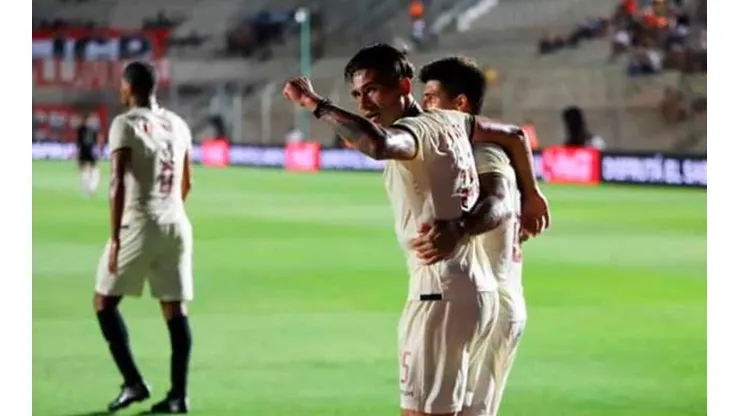 Dos Santos usó la 25 contra Huracán.