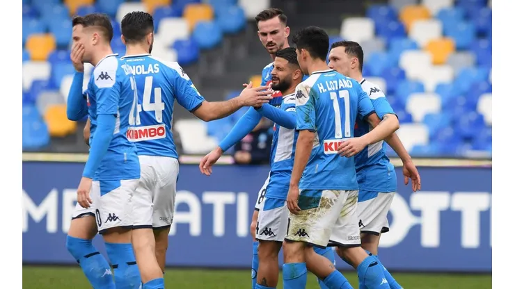 Hirving Lozano en victoria del Napoli