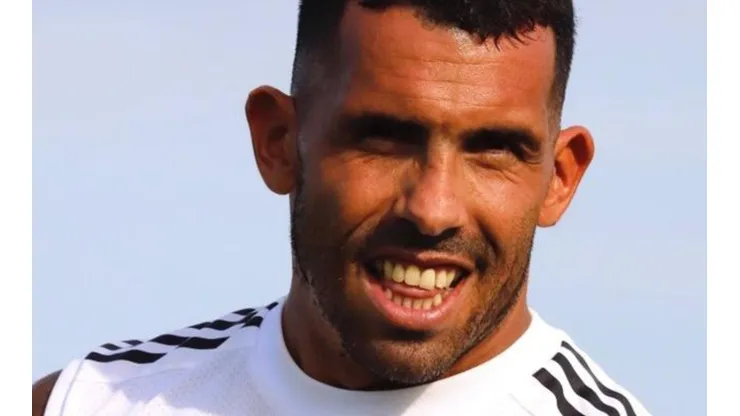 Boca subió foto de Tevez sonriendo y la gente estalló de la bronca