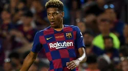 Todibo, jugador del Barcelona, filmado en un aeropuerto de Alemania