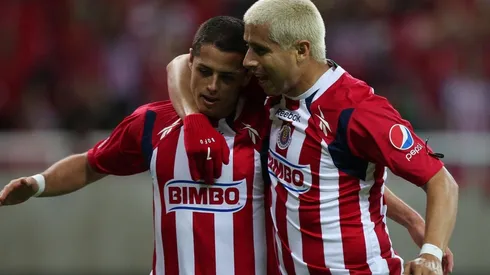 Javier Hernández y Adolfo Bautista formaron parte de las Chivas que consiguieron el mejor arranque en torneos cortos.