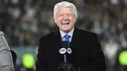 ¡Nos hizo llorar! La reacción de Jimmy Johnson al enterarse de su inducción al Salón de la Fama.