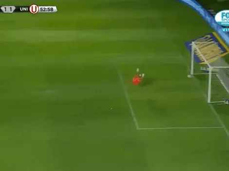 Lo sufre Carvallo: Universitario recibió golazo de larga distancia