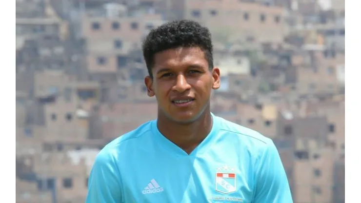 Pacheco tiene 20 años de edad.