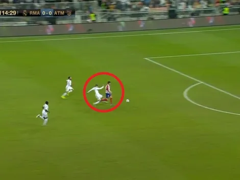 Patada salvadora: Morata se iba solo pero Valverde lo bajó de atrás y vio la roja