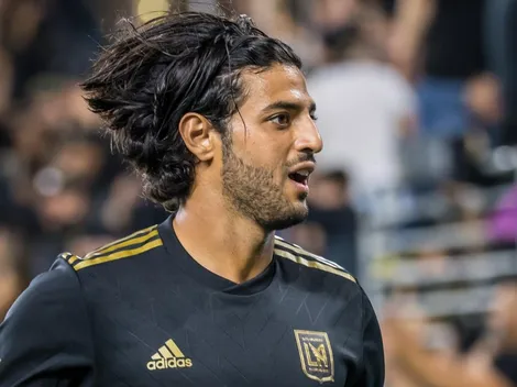 Aficionados piden a Vela por Suárez en Barcelona