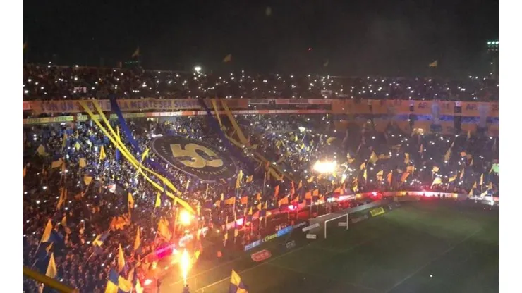 La fiesta estuvo más adentro que afuera ayer en el estadio Universitario.