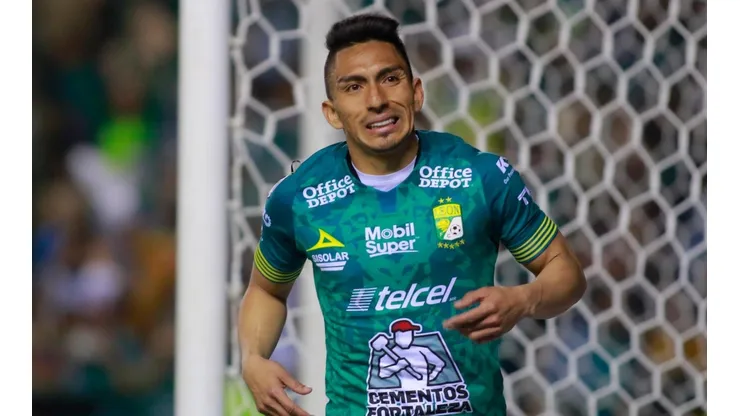 Ángel Mena, el máximo artillero de la Liga MX