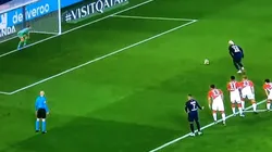 La ejecución de penal de Neymar.