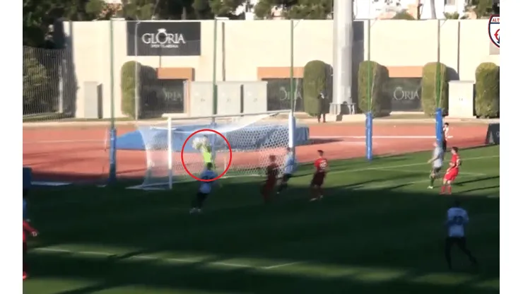 El rey de los bloopers: Karius volvió a hacer de las suyas
