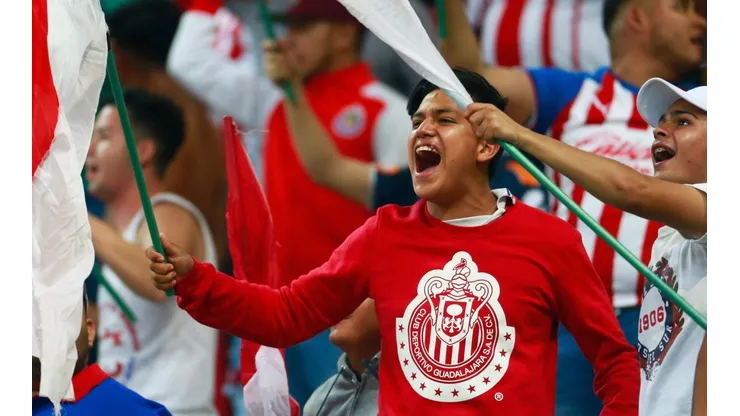 La emoción de los aficionados a las pocas horas del debut de "las Chivas 2020"