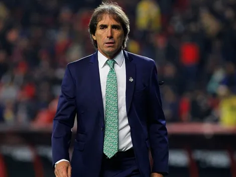 Almada se fue muy molesto con el arbitraje de ayer