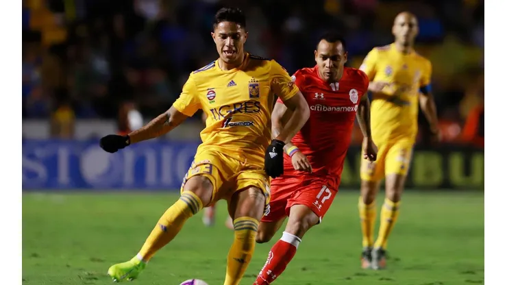El defensor central de Tigres no fue ni concentrado para el encuentro del debut.