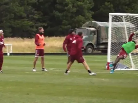 ¿Competencia para Armani? Terrible atajada de De La Cruz en la práctica de River